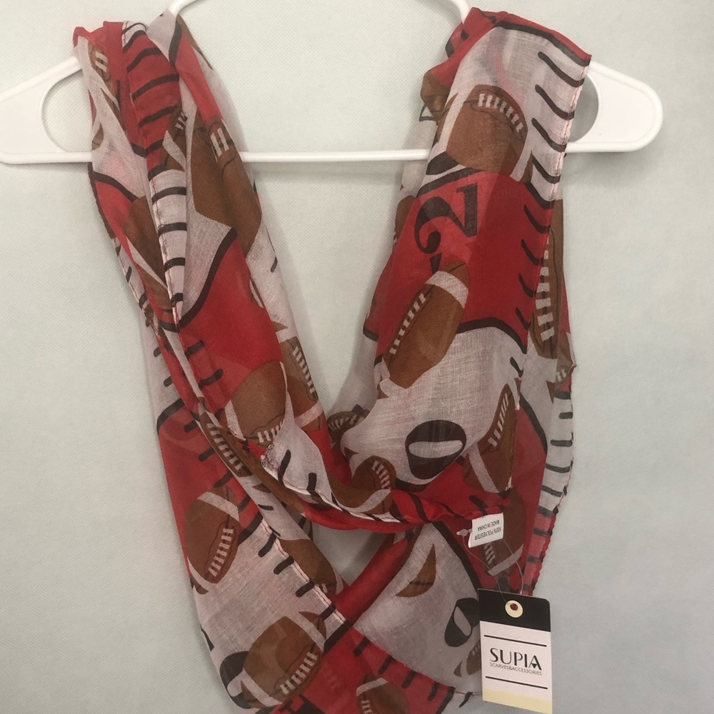 Sporting Infinity Scarfs : Football